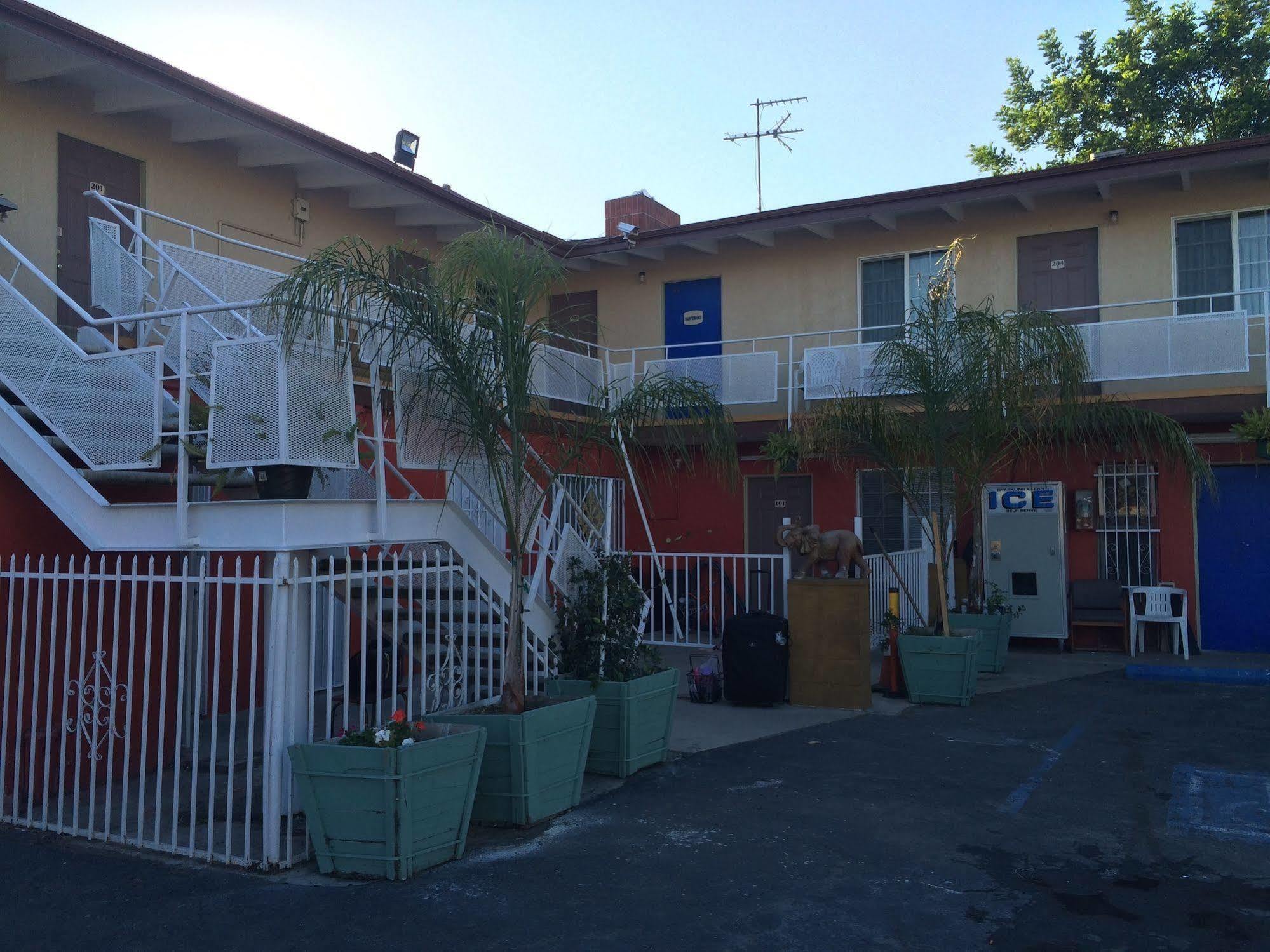 Long Beach Motel Екстер'єр фото