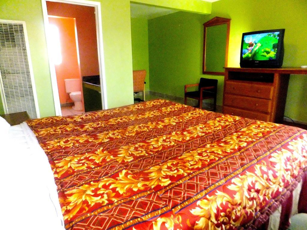 Long Beach Motel Номер фото